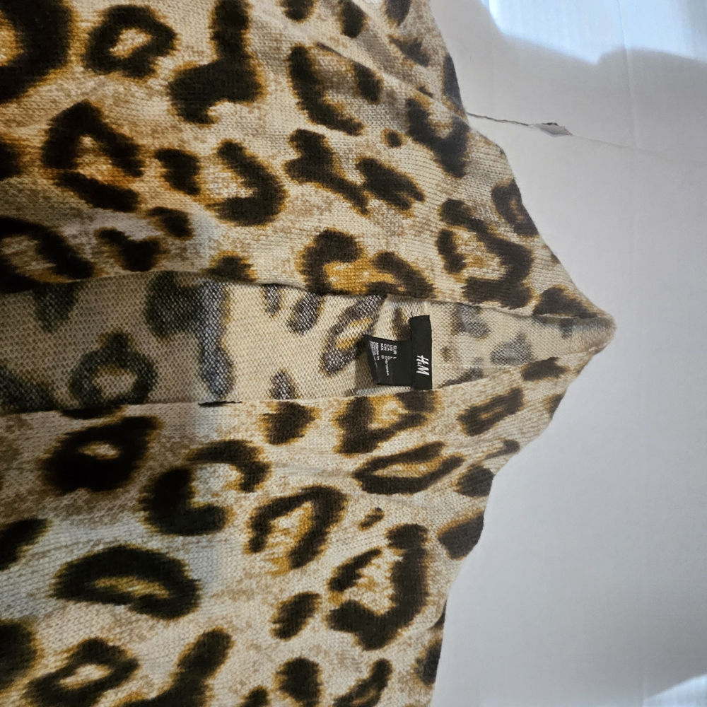 H&M Leopard Print Cardigan - Tan and Black - Picture 5 of 8